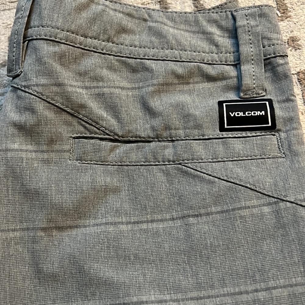 Volcom - Picture 12 of 12